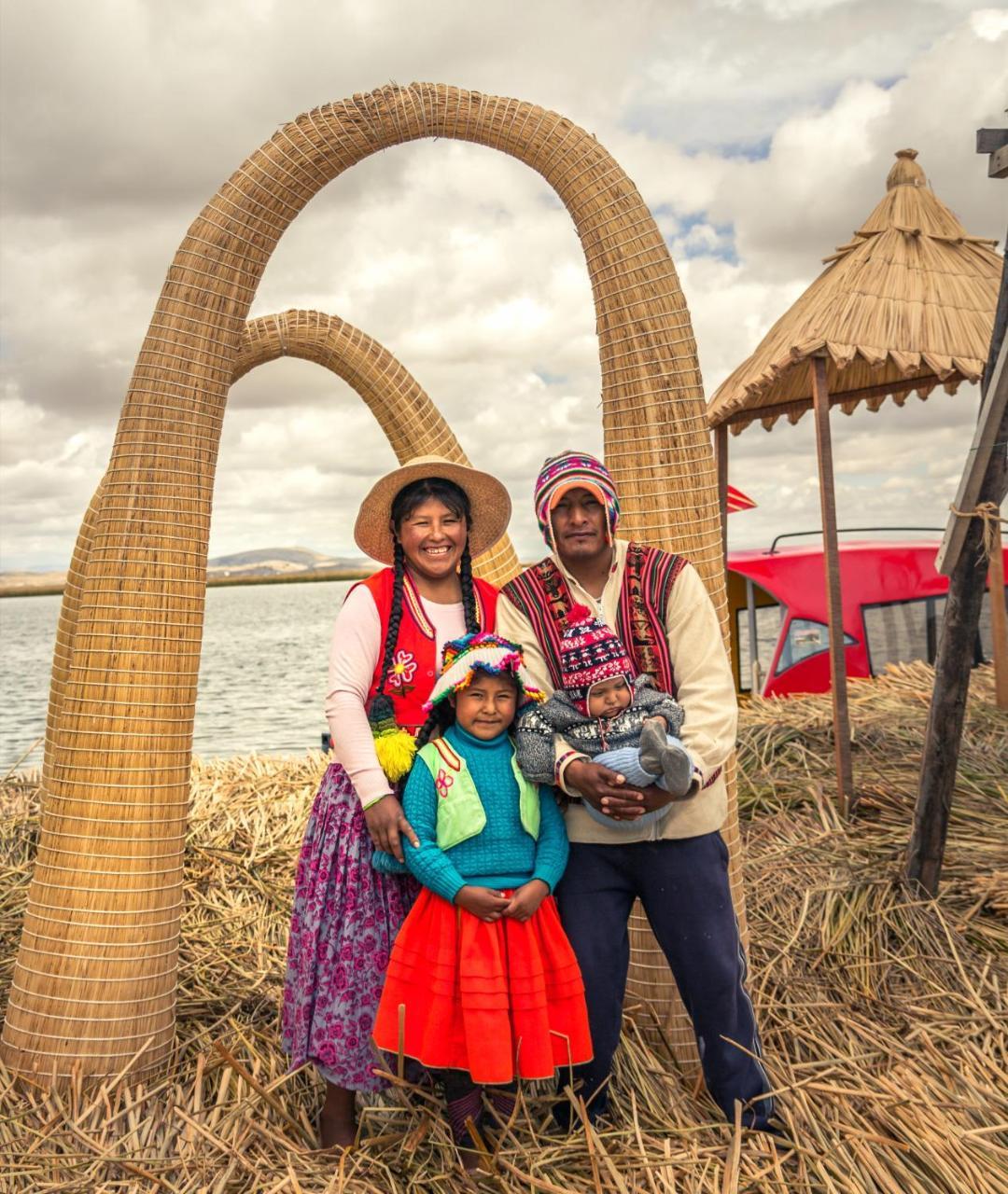 פונו Uros Samarana Uta Lodge מראה חיצוני תמונה